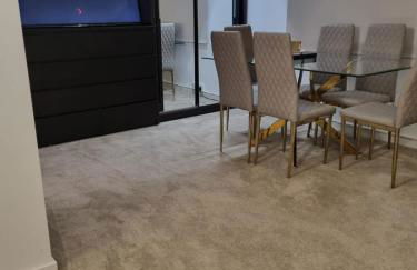 Stylish London Apartment & Free Parking - Foto 24