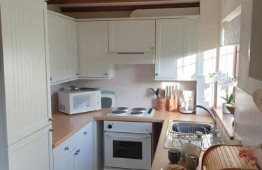 Bay Tree Cottage - cosy home near beach - Foto 14