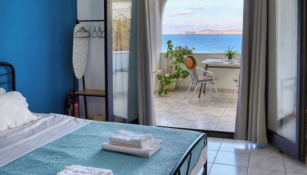 Beachfront Blue Comfort Sitia By ComfortBnb - Foto 2, Zimmer