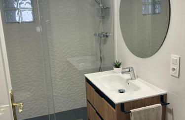 Gran terraza con vistas al mar y piscina - Foto 11