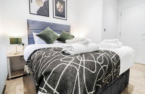 Modern 1-Bed Apartment in Buckinghamshire with Free WiFi, Parking & Garden - Foto 79