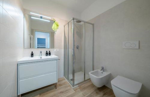 LAKE COMO - 2min to Lake and Station - Free Park and Wifi - Foto 12