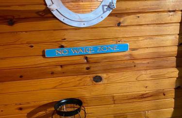 Off the Hook - Foto 55