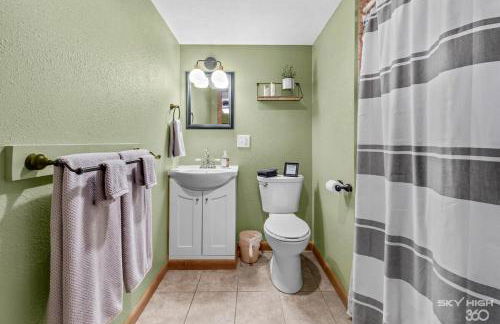 MCM Lakehouse - Direct Lake Access - Sleeps 8 - Foto 36