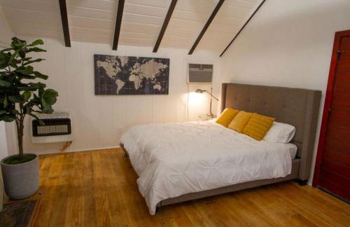 Dreamy Farmhouse in Studio City - Foto 21