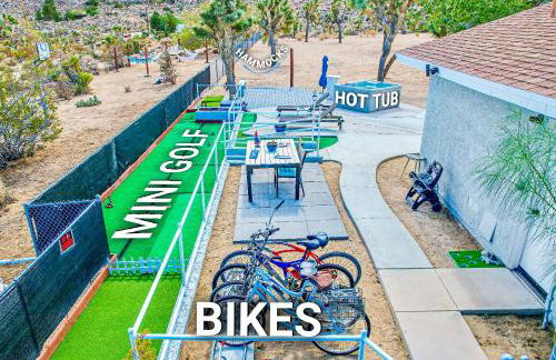 Epic Views, Huge House, Acres of J-Trees to explore, Hot Tub, Pool, AC, and Mini-Golf - Foto 11