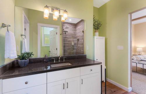 Walk to Everything! Hot tub, SHARC passes - Foto 14