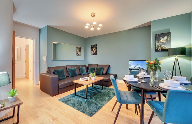 Laing Apartments - Photo 6