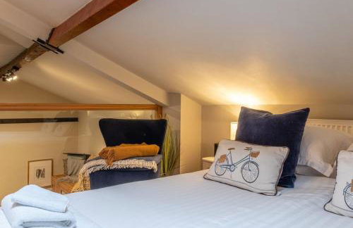 The Coach House - Cosy Retreat in Warwickshire! - Photo 37