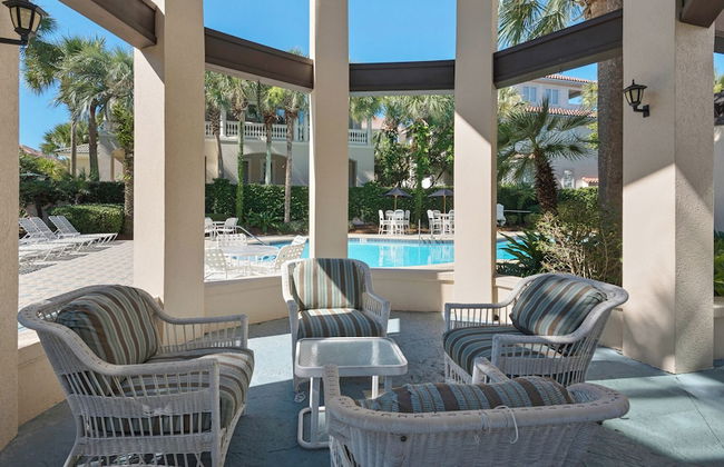 4BR Home, Private Pool, Steps From Beach, Minutes to Top Attractions - Foto 37