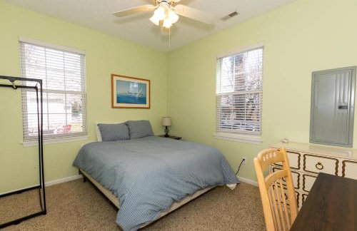 5 Bedroom Home in Old Homestead II - Photo 26