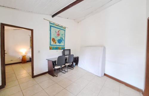 Casa Daslis Espaçosa e Bem Localizada - Foto 27