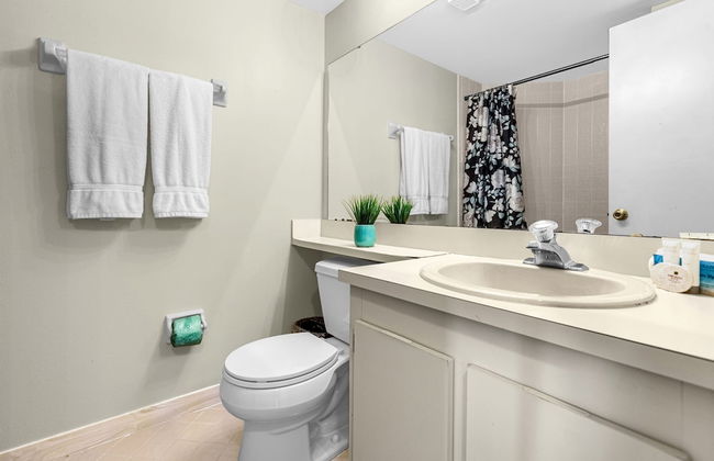 Upstay - Family Condo at Ventura Golf Country Club - Photo 23