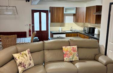 The Workshop - Photo 51