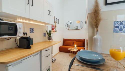 Cozy Old Town Apartment with Sunny Terrace - Photo 1