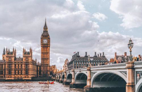 Spacious & Modern 2 Bed sleeps 5 in Walthamstow - Foto 20