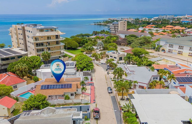 3BR 3BA Pool Downtown Short Walk to Beach - Foto 32