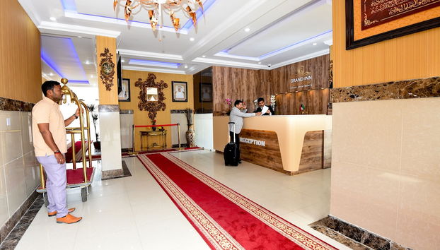 GrandInn Hotel Apartments - Foto 2, Lobby