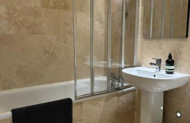 W9 Gem Stylish 2 Bed Flat - Photo 38