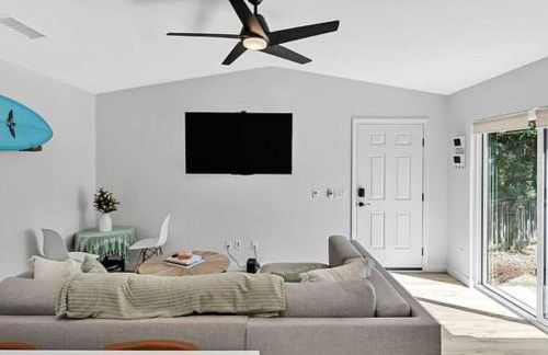 The Quaint Cardiff Hideaway with Pak N Play - Foto 8