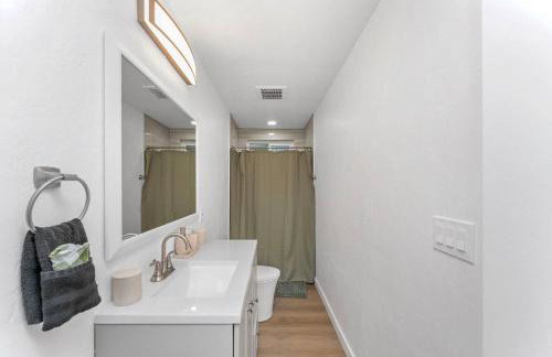 Luxury Retreat, Foosball, Pool table, NEW Upgrades - Foto 18