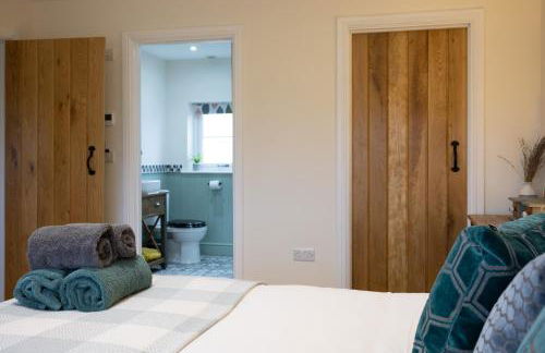 Family Country Cottage with Stunning Mountain Views - Photo 7