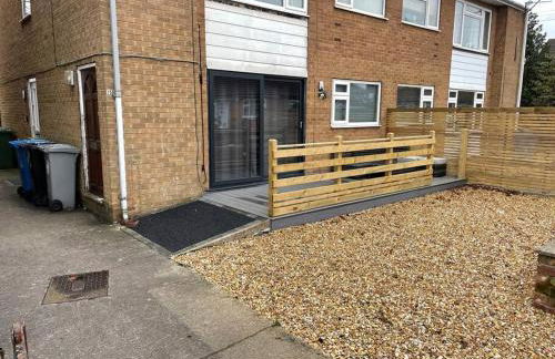 Modern 2BR Flat in Sale - Peaceful Stay in M33 - Great Transport Links - Photo 15