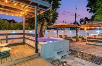 Family Fun & Backyard Oasis Hot Tub Games & BBQ - Foto 3