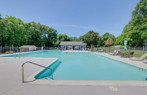 Smith Mountain Lake Home with Private Hot Tub and Dock - Foto 2