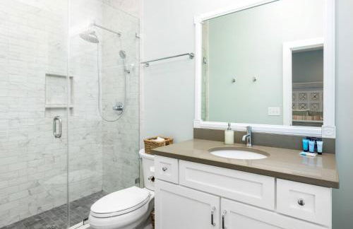 Private Porch with Parking - 2 Blocks to King - Foto 8