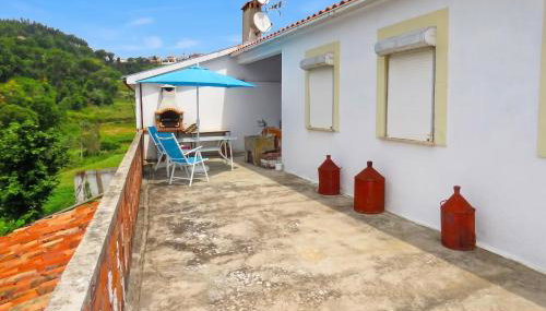 Charming house in Miranda do Corvo + Spacious terrace - Foto 1