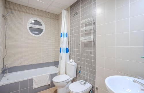 Apartment in Peñaflor with Charming Patio - Foto 34