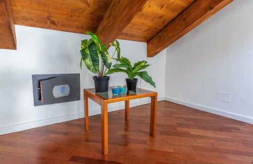 Homey Grandeur - Spacious Stay with Terrace & Wi-Fi - Foto 25