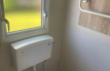 Delightful two bedroom caravan on Par Beach. - Foto 12