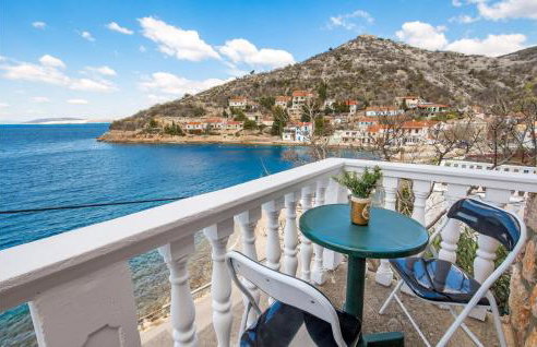 Beautiful Apartment In Starigrad - Foto 1