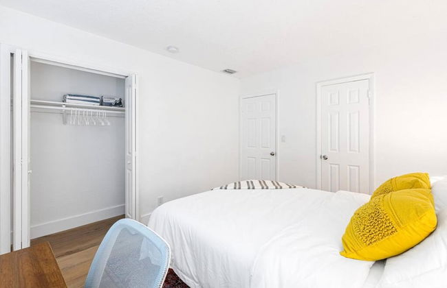 Musicians Lounge - 2 BR With Parking Asssigned - Photo 14