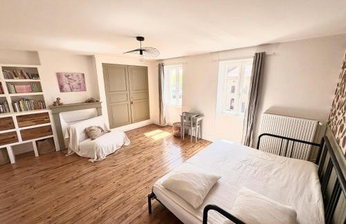 La Gannatoise Family home with garden - Photo 6