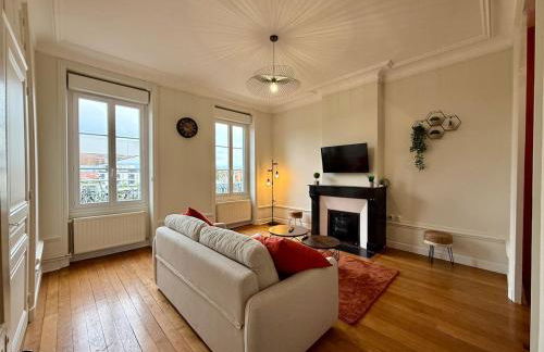 Face gare - Appart Haussmannien - Foto 5