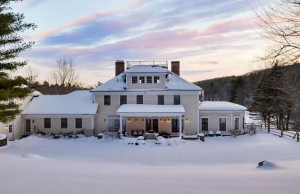 Secluded Estate Optional Guest House, Pond, Playroom, Gym & Theater Sunny Pond by Avantstay - Foto 4