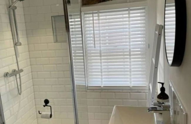 2 Bed Grade 2 - Dates Back to 1500's - Foto 12