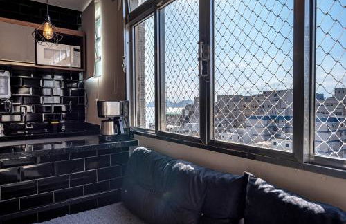 Frente Mar e Conforto | Ar cond, Vaga, Lava e Seca - Foto 16