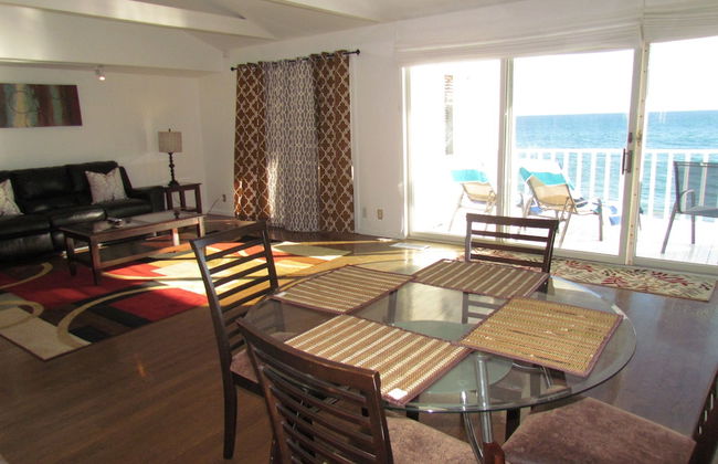 3 Bedroom House on the Beach - Photo 9