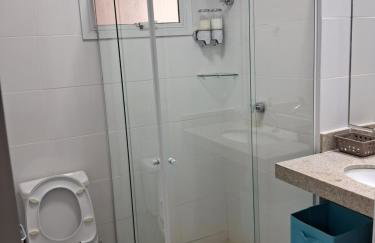 Show de apartamento na Praia do Morro - Guarapari - 3Q - Área externa com churrasqueira - 2 vagas garagem - Wifi - 100m da praia - ar condicionado - Foto 27