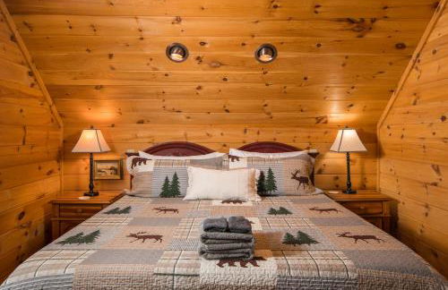 Cabin with amazing long-range mountain views, hot tub, fire pit, EV connection - Foto 32