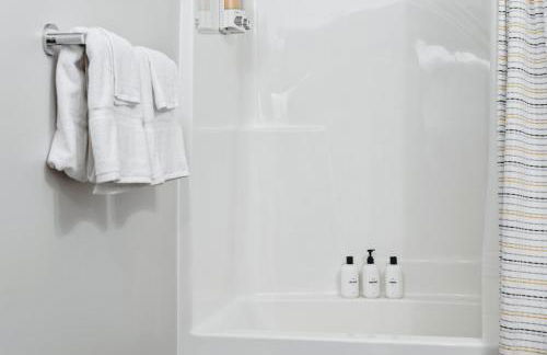 NEW Shoreline 401 2BR Condo Near Downtown and Bay - Foto 26