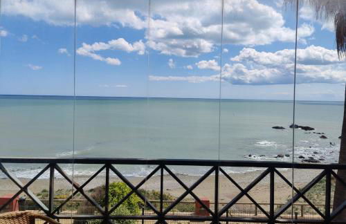 Frontline Beach Apartment, La Perla de la Bahia, Bahia de Casares - Estepona - Photo 11