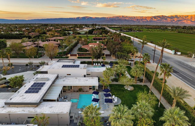 Sleeps 28! 2 Luxe Villas w/ Pool & Putting Green Polo Villas Nova by Avantstay - Foto 74