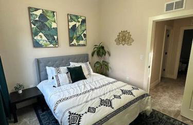 Modern New Build Home 5 min from downtown - Foto 23