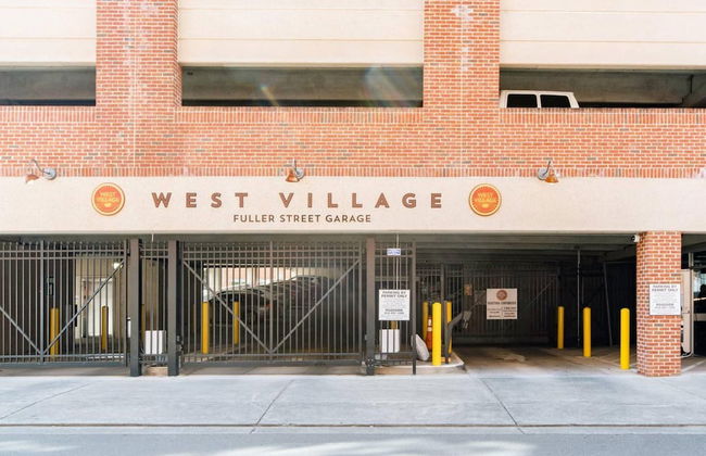 Hip & Vibrant 2 Bedroom Apartment with Parking & Wifi - Foto 36