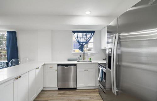 Beach Escape Close to Attractions and the Shore - Photo 20